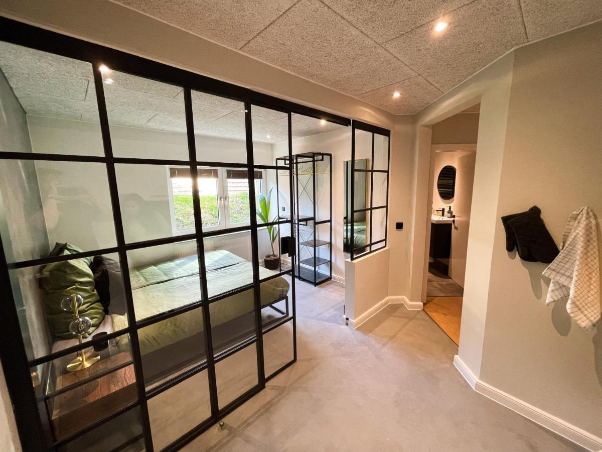 Ny Style Entire Apartment W/Private Cozy Terrace ฮาร์ริสลี ภายนอก รูปภาพ