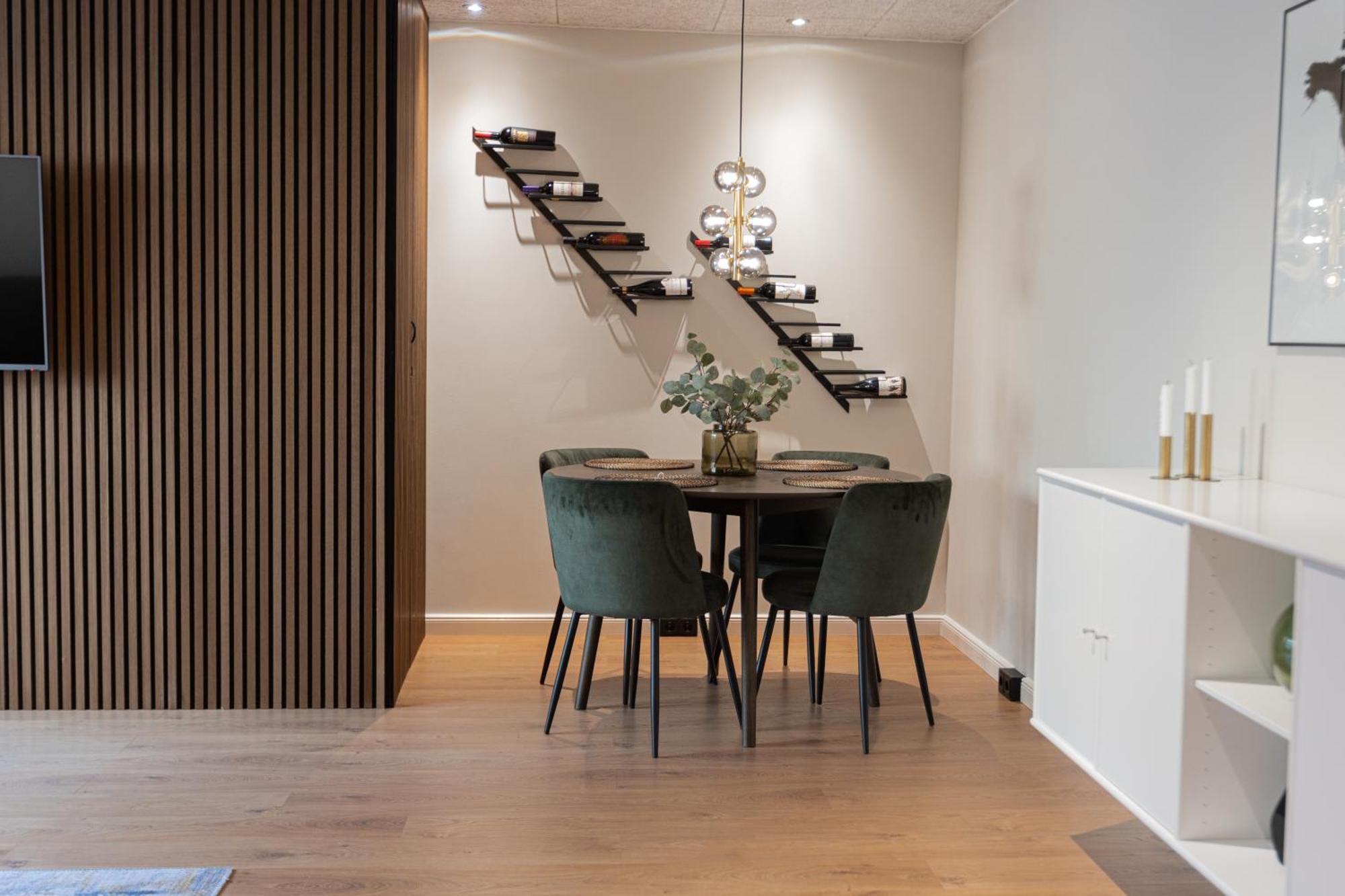 Ny Style Entire Apartment W/Private Cozy Terrace ฮาร์ริสลี ภายนอก รูปภาพ
