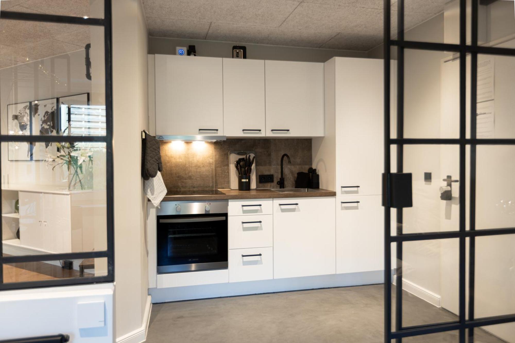 Ny Style Entire Apartment W/Private Cozy Terrace ฮาร์ริสลี ภายนอก รูปภาพ